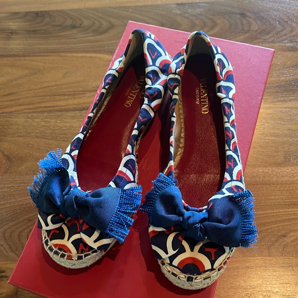 New Valentino Garavani Espadrille Flats